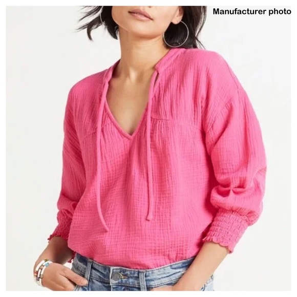 Evereve Eleanor Smocked Gauze Top Size Small - Picture 12 of 12